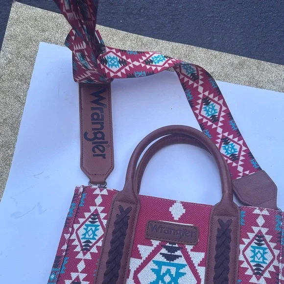 Wrangler Red and Brown Patterned Women's Bag - Picture 3 of 6